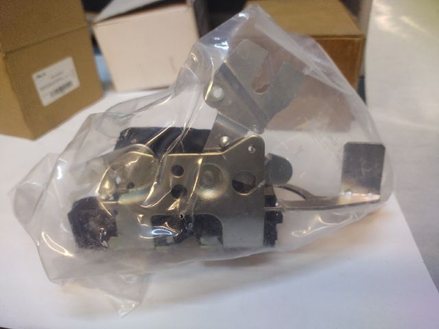 bontott CITROËN JUMPER Csomagtérajtó Zárszerkezet