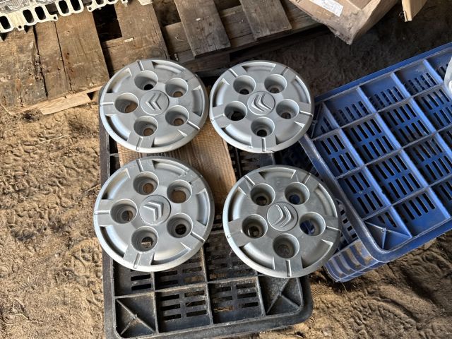 bontott CITROËN JUMPER Dísztárcsa Szett