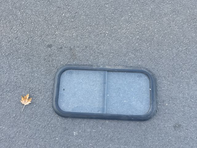 bontott CITROËN JUMPER Hátsó Szélvédő