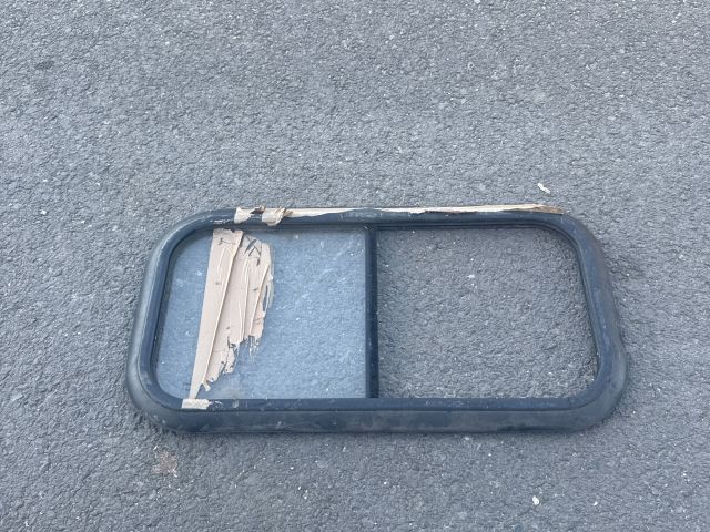 bontott CITROËN JUMPER Hátsó Szélvédő