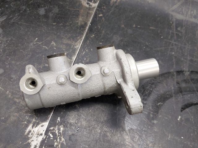 bontott CITROËN JUMPER III Főfékhenger