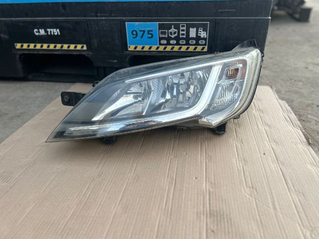 bontott CITROËN JUMPER III Bal Fényszóró