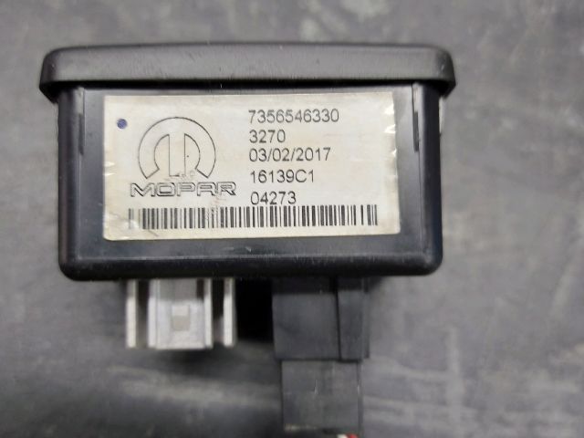 bontott CITROËN JUMPER III USB Aljzat