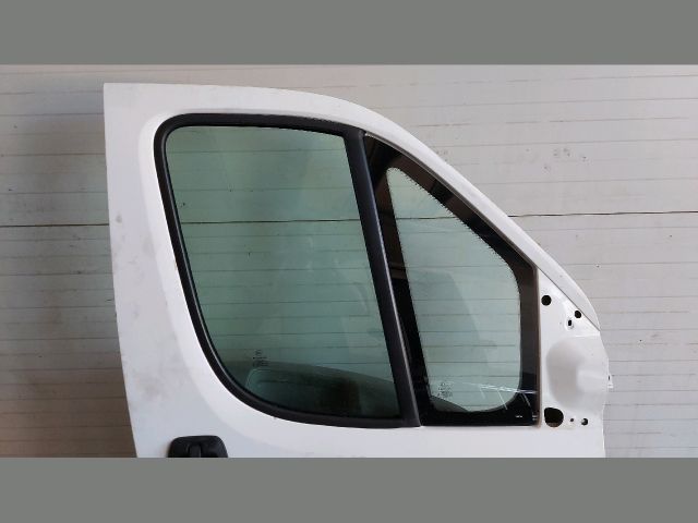 bontott CITROËN JUMPER Jobb első Ajtó (Részeivel)
