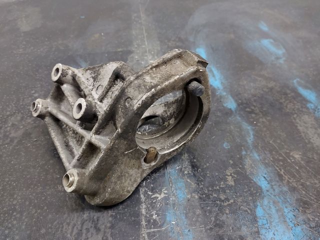 bontott CITROËN JUMPER Jobb első Féltengely Tartó