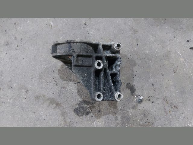 bontott CITROËN JUMPER Jobb első Féltengely Tartó