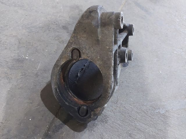 bontott CITROËN JUMPER Jobb első Féltengely Tartó