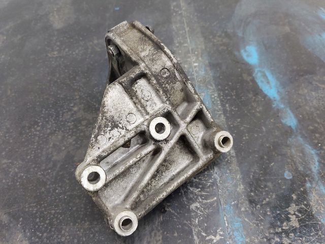 bontott CITROËN JUMPER Jobb első Féltengely Tartó