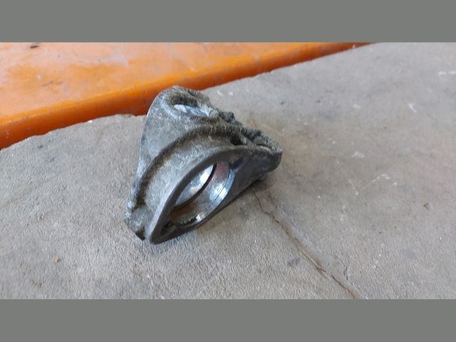 bontott CITROËN JUMPER Jobb első Féltengely Tartó