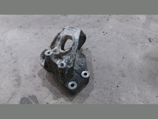 bontott CITROËN JUMPER Jobb első Féltengely Tartó