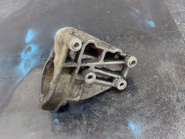 bontott CITROËN JUMPER Jobb első Féltengely Tartó