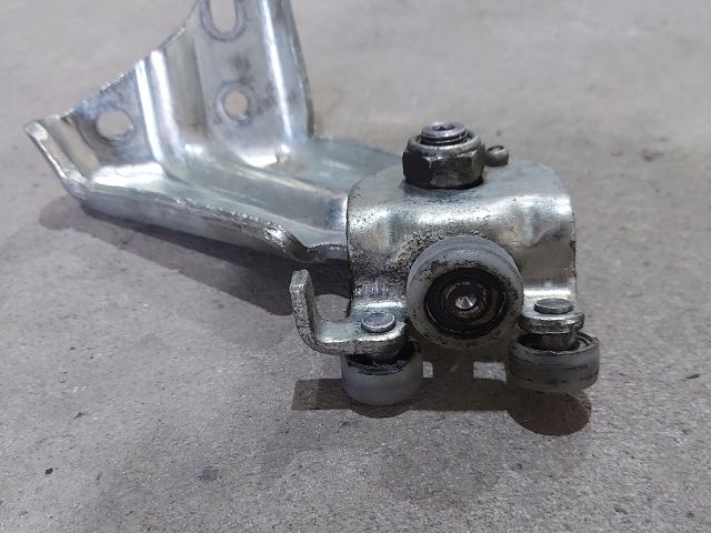 bontott CITROËN JUMPER Tolóajtó Sín Görgő