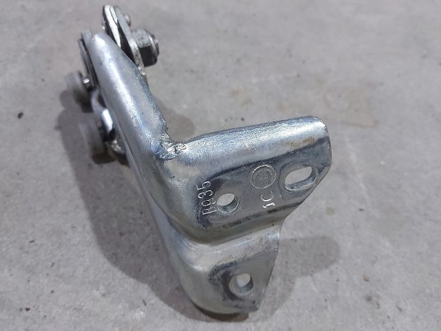 bontott CITROËN JUMPER Tolóajtó Sín Görgő