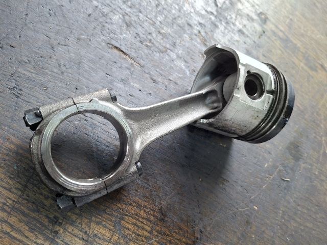 bontott CITROËN JUMPY Dugattyú és Hajtókar