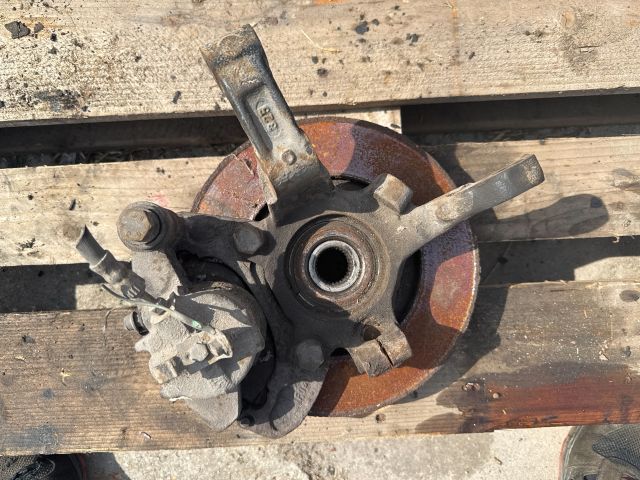 bontott CITROËN JUMPY Jobb első Csonkállvány Kerékaggyal