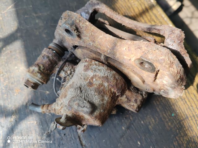 bontott CITROËN JUMPY Jobb első Féknyereg Munkahengerrel