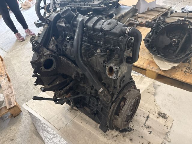 bontott CITROËN JUMPY Motor (Fűzött blokk hengerfejjel)