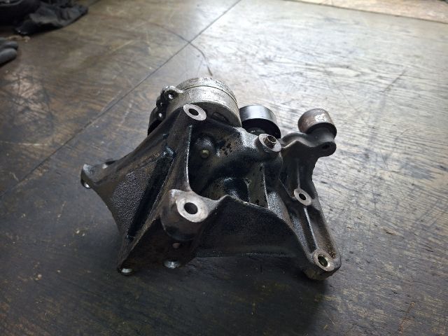 bontott CITROËN JUMPY Szervó Tartó Bak Szíjfeszítővel