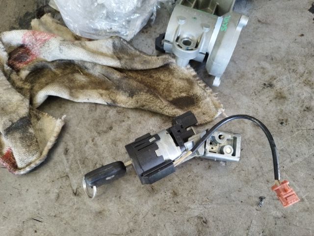 bontott CITROËN JUMPY Gyújtáskapcsoló Házzal