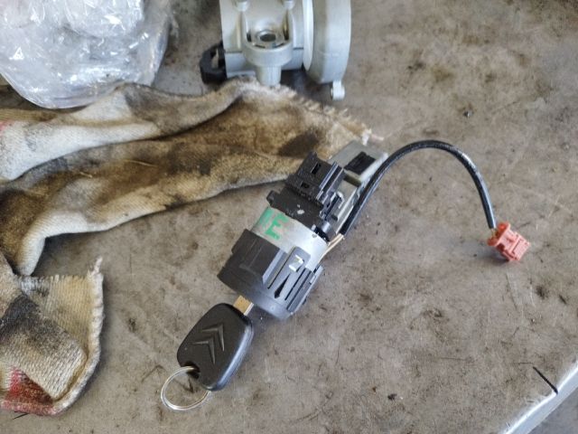 bontott CITROËN JUMPY Gyújtáskapcsoló Házzal