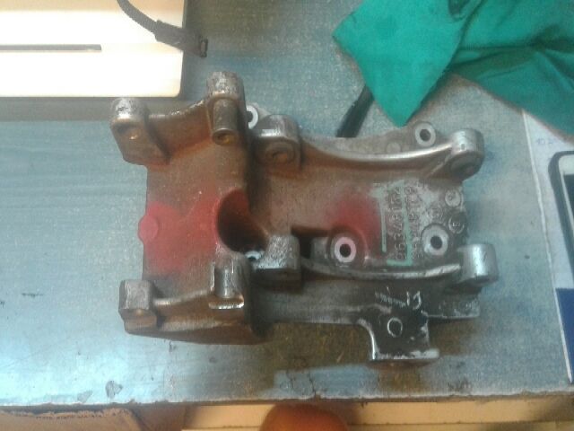 bontott CITROËN JUMPY Generátor Tartó Bak