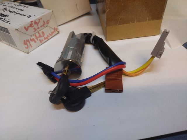 bontott CITROËN JUMPY Gyújtáskapcsoló Házzal