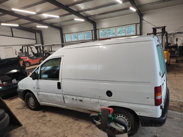 bontott CITROËN JUMPY Bal első Külső Kilincs