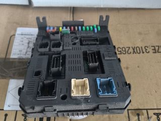 bontott CITROËN JUMPY Biztosítéktábla Utastér