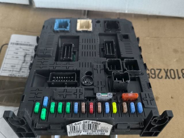 bontott CITROËN JUMPY Biztosítéktábla Utastér