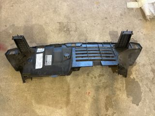 bontott CITROËN JUMPY Első Lökhárító Tartó Felső