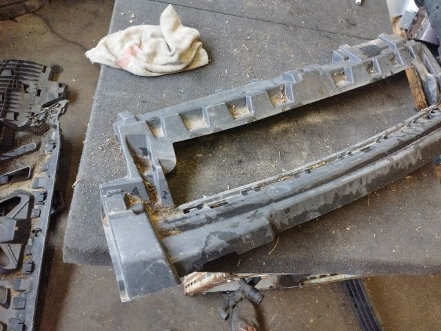 bontott CITROËN JUMPY Homlokfal Burkolat