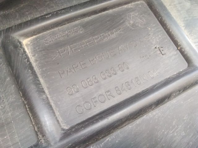 bontott CITROËN JUMPY Jobb első Dobbetét (Kerékjárati, Műanyag)