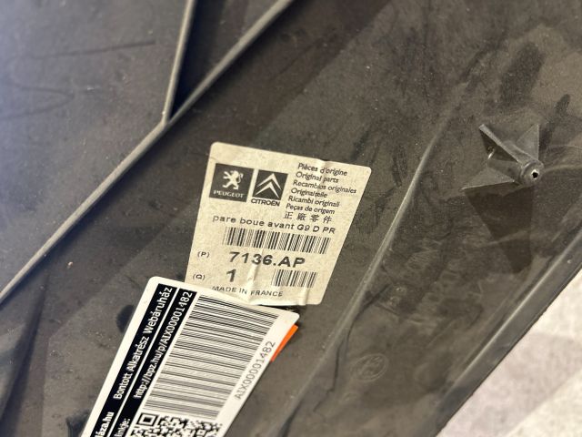 bontott CITROËN JUMPY Jobb első Első Dobbetét (Kerékjárati, Műanyag)