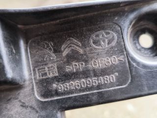 bontott CITROËN JUMPY Jobb Fényszóró Tartó