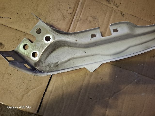 bontott CITROËN JUMPY Jobb Fényszóró Tartó