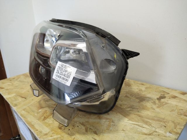 bontott CITROËN JUMPY Jobb Fényszóró