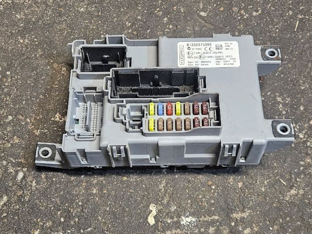 bontott CITROËN NEMO Biztosítéktábla Utastér