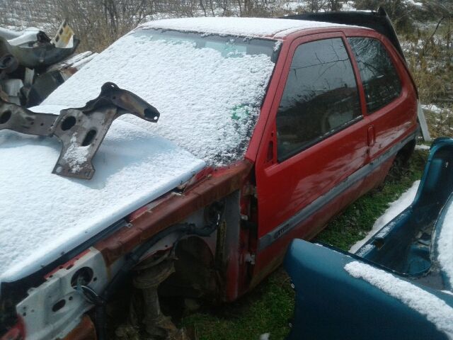 bontott CITROËN SAXO Bal első Csonkállvány Kerékaggyal