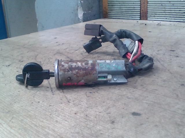 bontott CITROËN SAXO Gyújtáskapcsoló