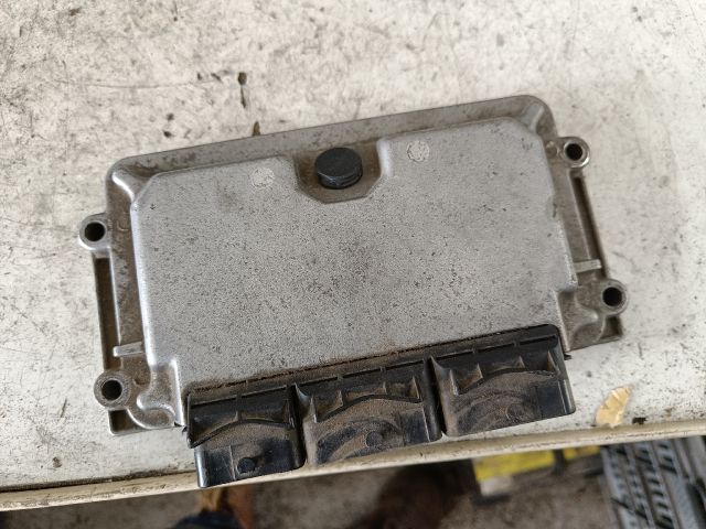 bontott CITROËN SAXO Motorvezérlő