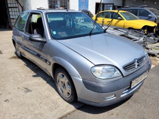 bontott CITROËN SAXO Motor (Fűzött blokk hengerfejjel)