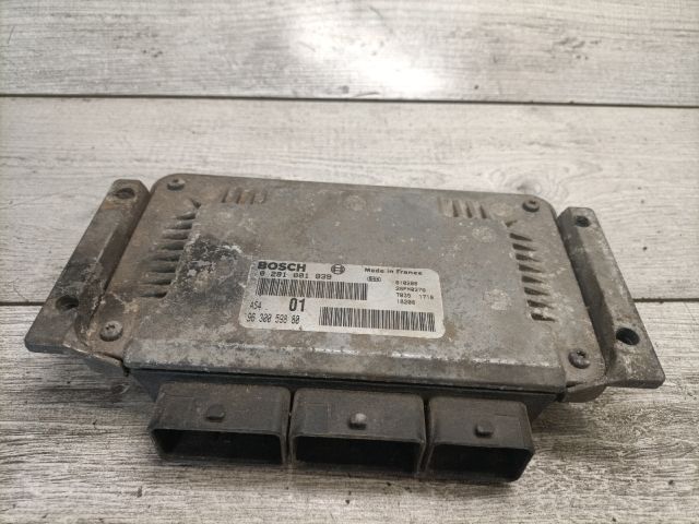 bontott CITROËN SAXO Motorvezérlő