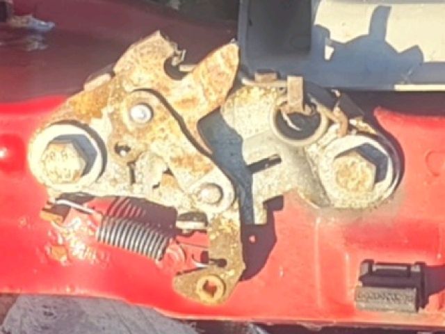 bontott CITROËN SAXO Motorháztető Zárszerkezet