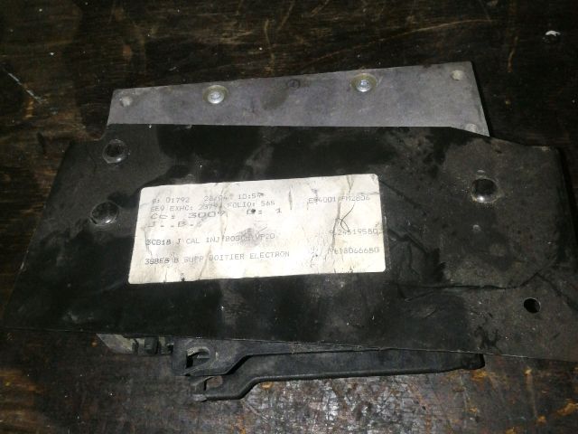 bontott CITROËN XANTIA Motorvezérlő