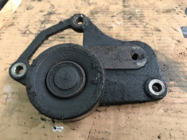 bontott CITROËN XANTIA Szíjfeszítő Görgő