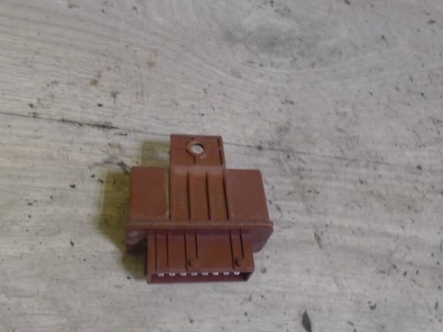 bontott CITROËN XANTIA Üzemanyag Szivattyú Relé