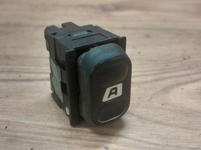 bontott CITROËN XANTIA Bal első Ablakemelő Kapcsoló