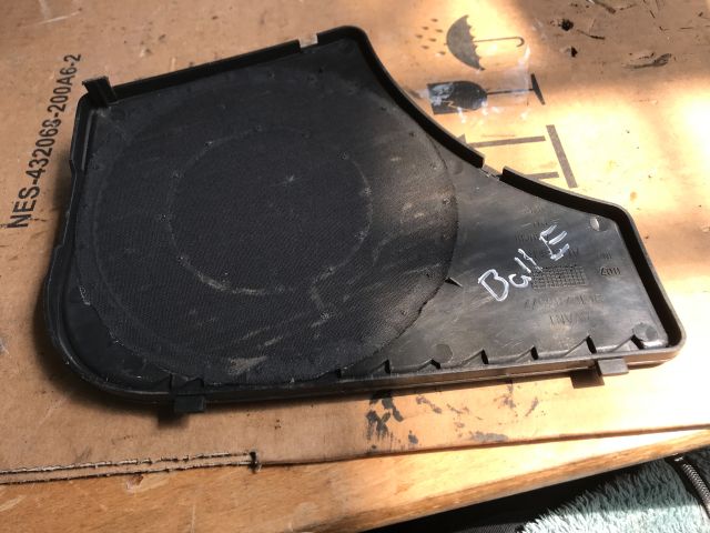 bontott CITROËN XANTIA Bal első Hangszóró Burkolat