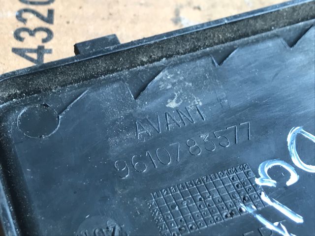 bontott CITROËN XANTIA Bal első Hangszóró Burkolat