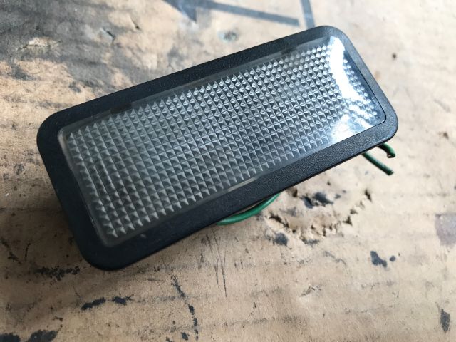 bontott CITROËN XANTIA Csomagtér Világítás